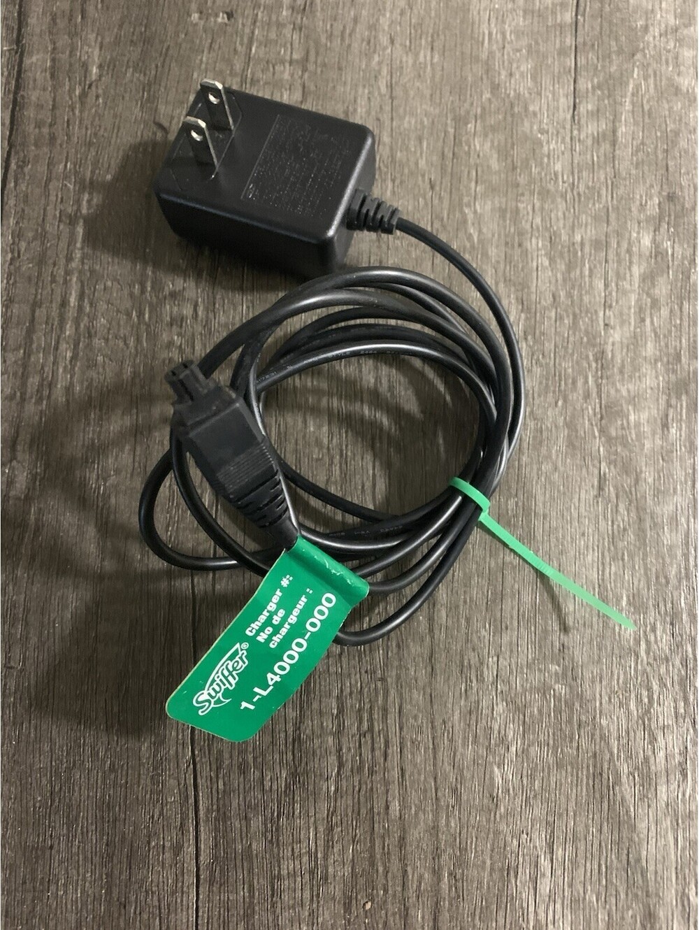 ORIGINAL Swiffer Sweeper Sweep + Vac Vacuum Charger Only 1-L4000-000 CABLE CORD